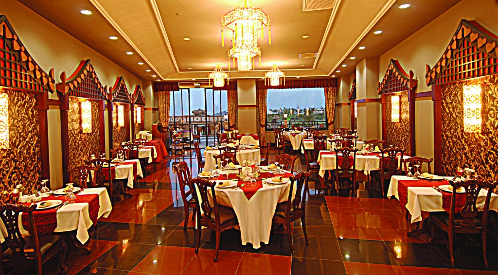 DELPHIN PALACE DELUXE